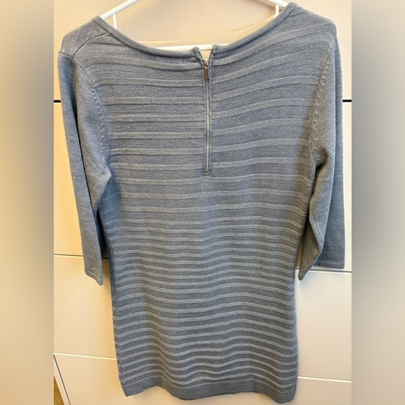 Reitmans V-neck knit stretchy comfort knee length Gray Dress women's size Medium - Picture 4 of 8